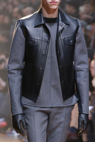 Look 49